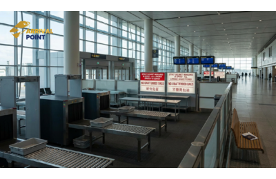 الخطأ الذي يكلفك 300 ريال في كل مطار: احذر مكاتب الصرافة! 💸